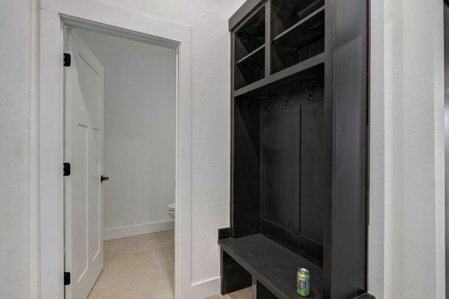 2925 W Teton Drive, Springfield, MO 65810