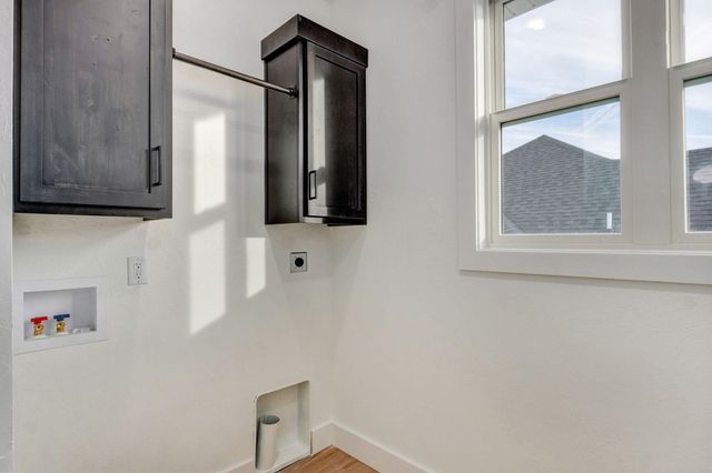 2925 W Teton Drive, Springfield, MO 65810