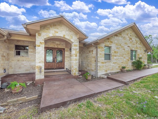 911 STONEY RIDGE RD, Bulverde, TX 78163
