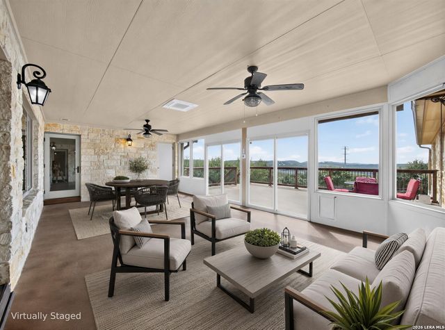 911 STONEY RIDGE RD, Bulverde, TX 78163