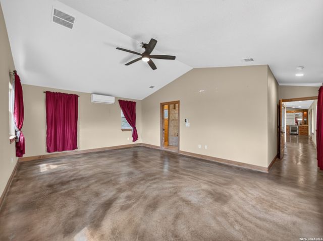 911 STONEY RIDGE RD, Bulverde, TX 78163