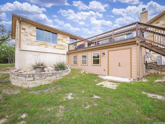 911 STONEY RIDGE RD, Bulverde, TX 78163