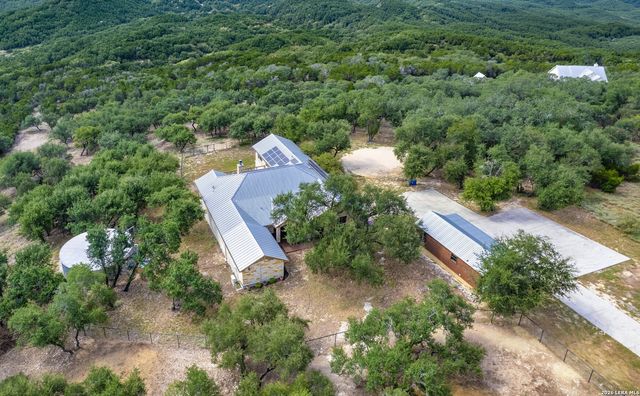 911 STONEY RIDGE RD, Bulverde, TX 78163