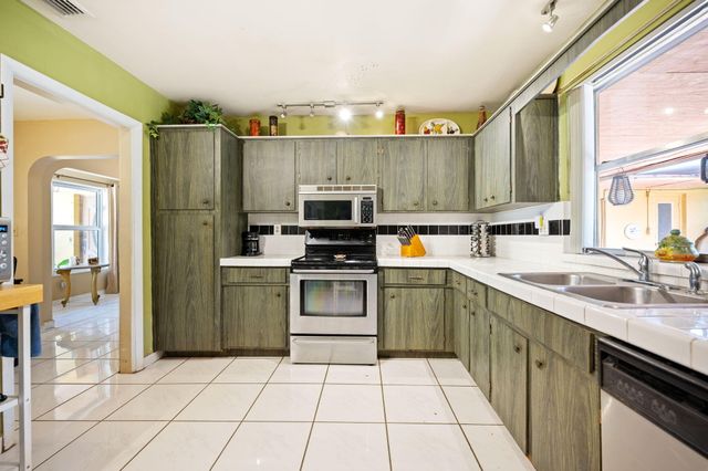 8350 NW 23rd Street, Pembroke Pines, FL 33024
