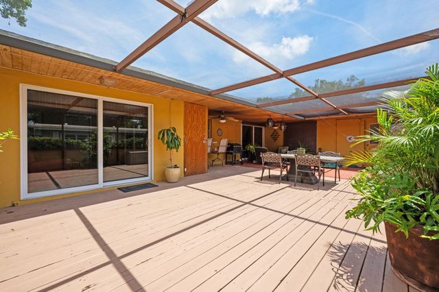 8350 NW 23rd Street, Pembroke Pines, FL 33024