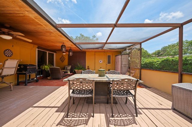 8350 NW 23rd Street, Pembroke Pines, FL 33024