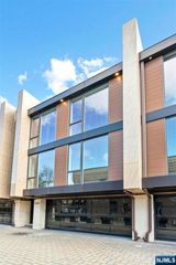 5-05 Washington Place 5-05, Cliffside Park, NJ 07010