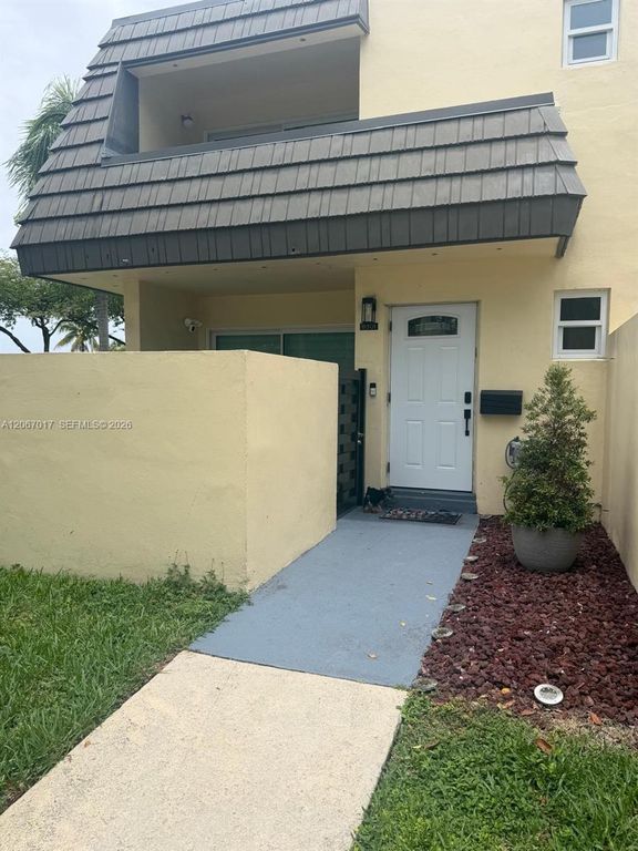8301 SW 137th Avenue 8301, Miami, FL 33183