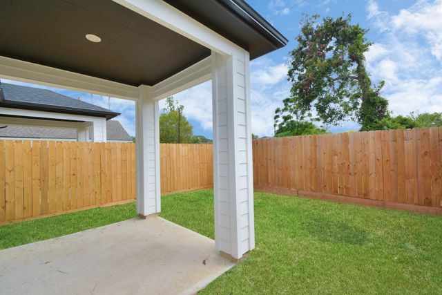 5514 Hardy Street, Houston, TX 77009