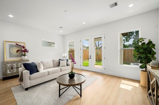 5514 Hardy Street, Houston, TX 77009