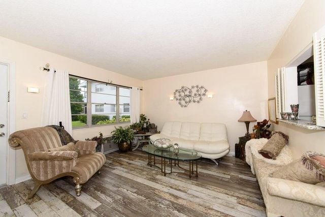 59 Bedford C, West Palm Beach, FL 33417