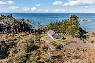 33620 S Highway 1, Gualala, CA 95445