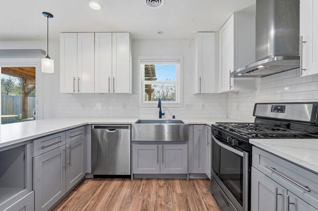 2612 Little John LN, Austin, TX 78704