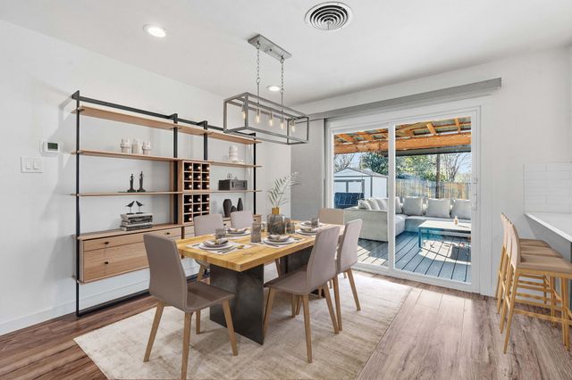 2612 Little John LN, Austin, TX 78704