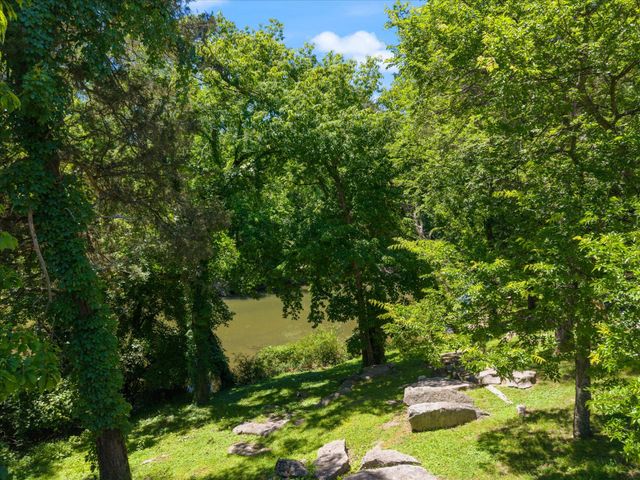 2331 River Terrace Dr, Murfreesboro, TN 37129