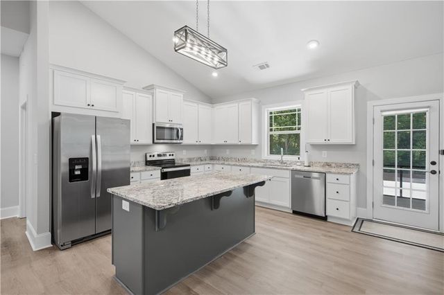 22 Logsplitter Pass, Dahlonega, GA 30533