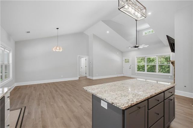 22 Logsplitter Pass, Dahlonega, GA 30533