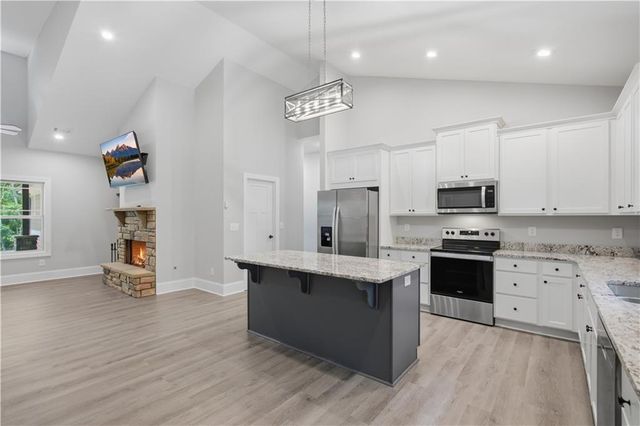 22 Logsplitter Pass, Dahlonega, GA 30533