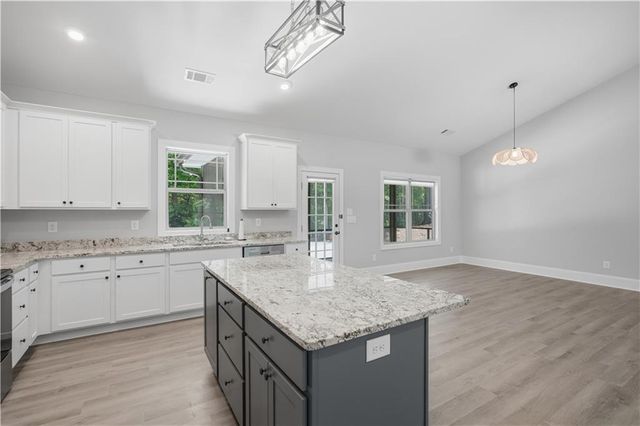 22 Logsplitter Pass, Dahlonega, GA 30533