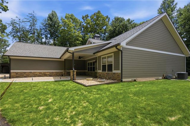 22 Logsplitter Pass, Dahlonega, GA 30533