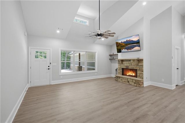 22 Logsplitter Pass, Dahlonega, GA 30533