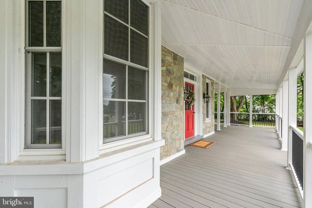105 E WASHINGTON ST, Remington, VA 22734