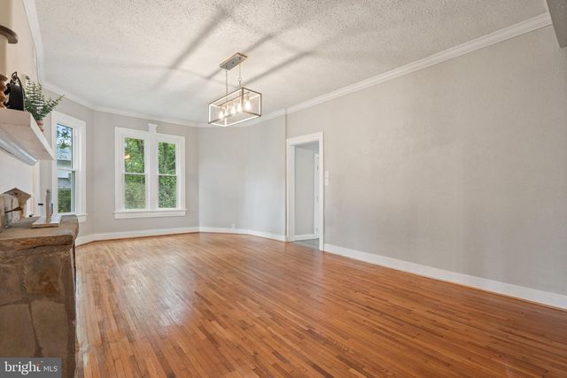 105 E WASHINGTON ST, Remington, VA 22734