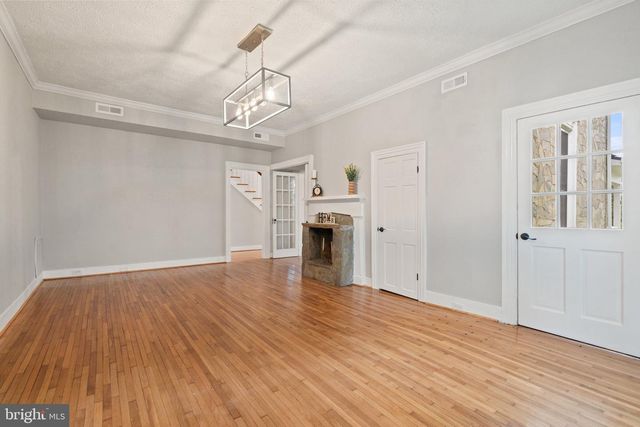 105 E WASHINGTON ST, Remington, VA 22734