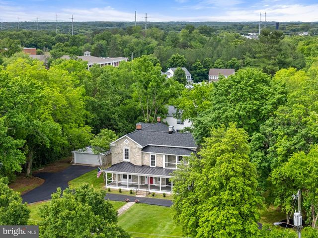 105 E WASHINGTON ST, Remington, VA 22734