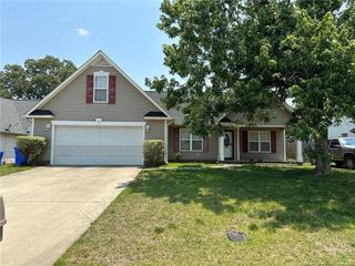 1539 Pinebrook Drive, Fayetteville, NC 28314