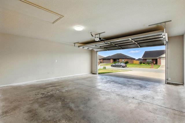 5625 Pin Oak Ln, Sherwood, AR 72117