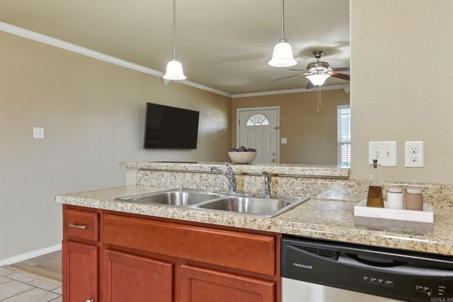 5625 Pin Oak Ln, Sherwood, AR 72117