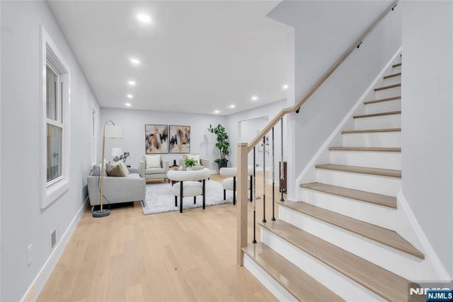 76 Point View Parkway, Wayne, NJ 07470