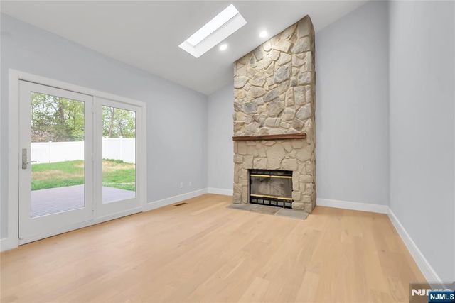 76 Point View Parkway, Wayne, NJ 07470