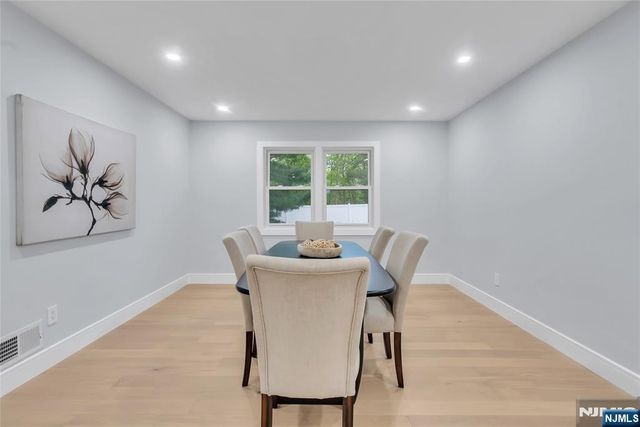 76 Point View Parkway, Wayne, NJ 07470