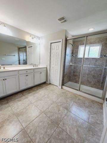 3882 Tilbor CIR, Fort Myers, FL 33916