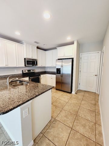 3882 Tilbor CIR, Fort Myers, FL 33916