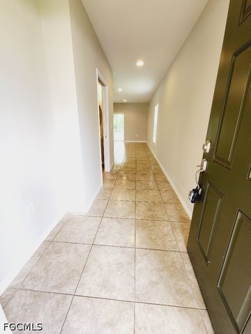 3882 Tilbor CIR, Fort Myers, FL 33916