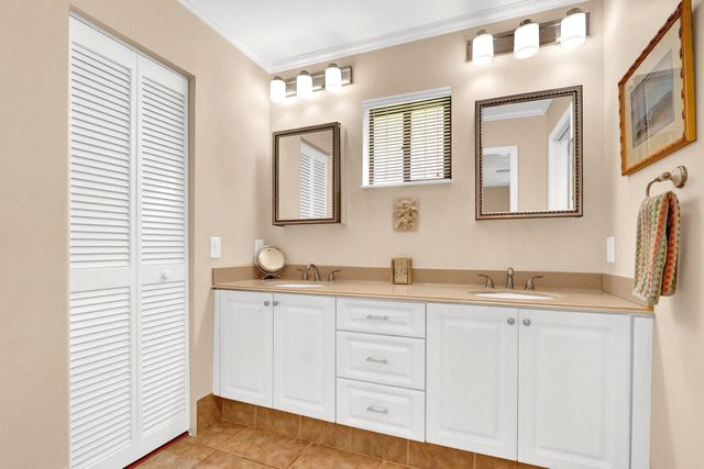 6965 Parisian Way, Lake Worth, FL 33467