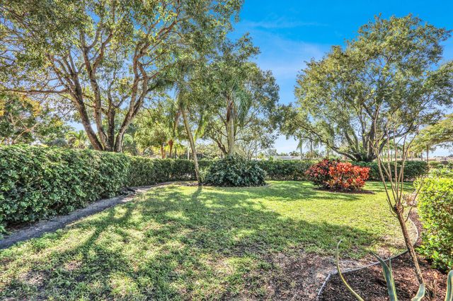 6965 Parisian Way, Lake Worth, FL 33467