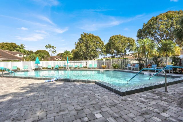 6965 Parisian Way, Lake Worth, FL 33467