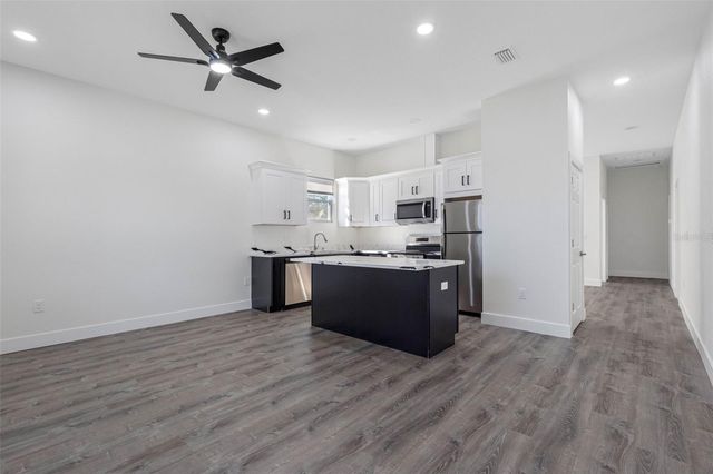 10271 LAKE DRIVE, New Port Richey, FL 34654