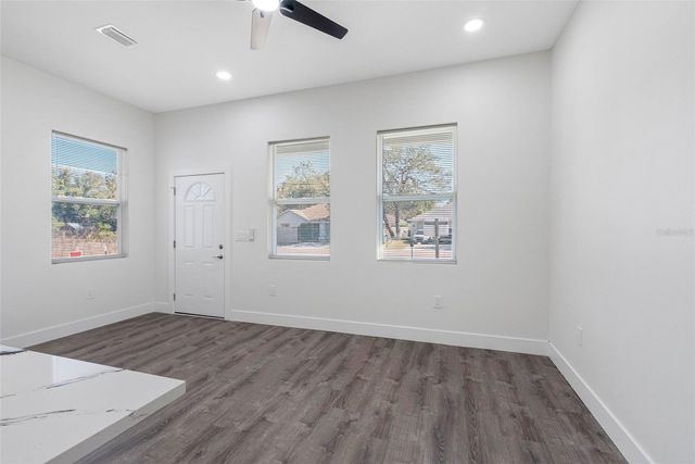 10271 LAKE DRIVE, New Port Richey, FL 34654