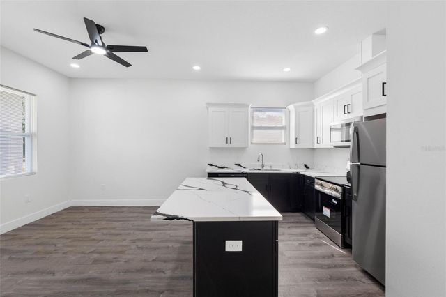 10271 LAKE DRIVE, New Port Richey, FL 34654