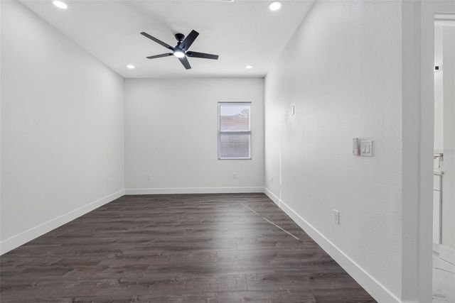 10271 LAKE DRIVE, New Port Richey, FL 34654