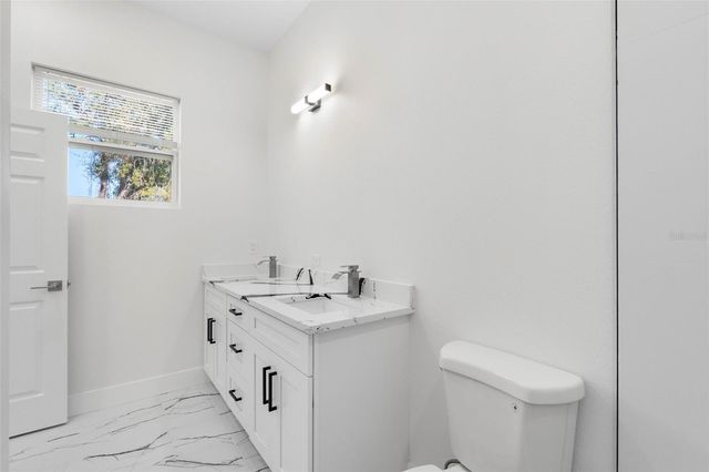 10271 LAKE DRIVE, New Port Richey, FL 34654