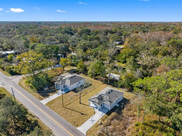 10271 LAKE DRIVE, New Port Richey, FL 34654