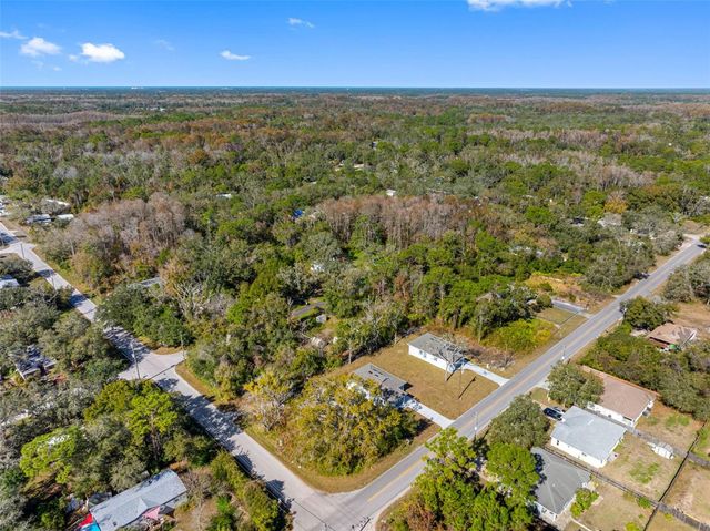 10271 LAKE DRIVE, New Port Richey, FL 34654