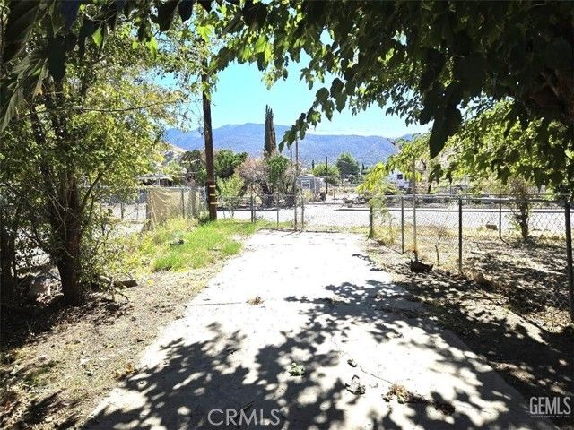 2230 Harnage Street, Mountain Mesa, CA 93240