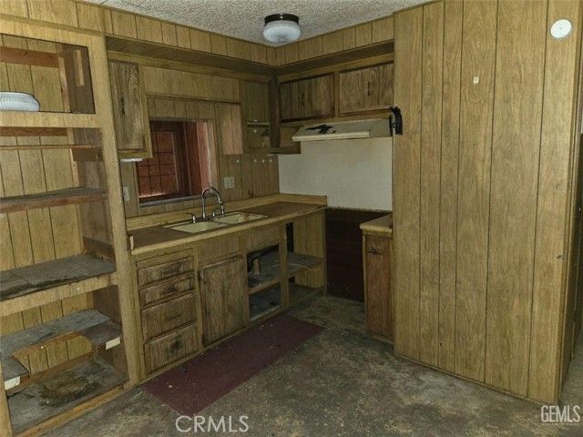 2230 Harnage Street, Mountain Mesa, CA 93240